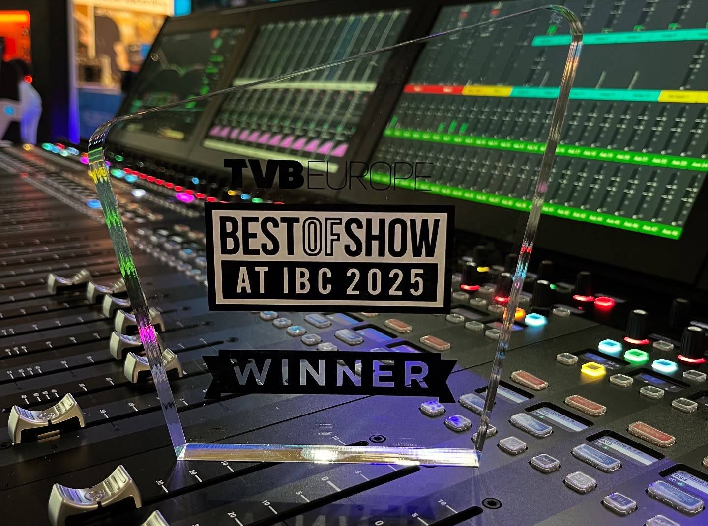 重磅新闻!Calrec最新推出的48推子原生IP调音台Argo M荣获由TVBEurope颁发的“展会最佳产品奖”