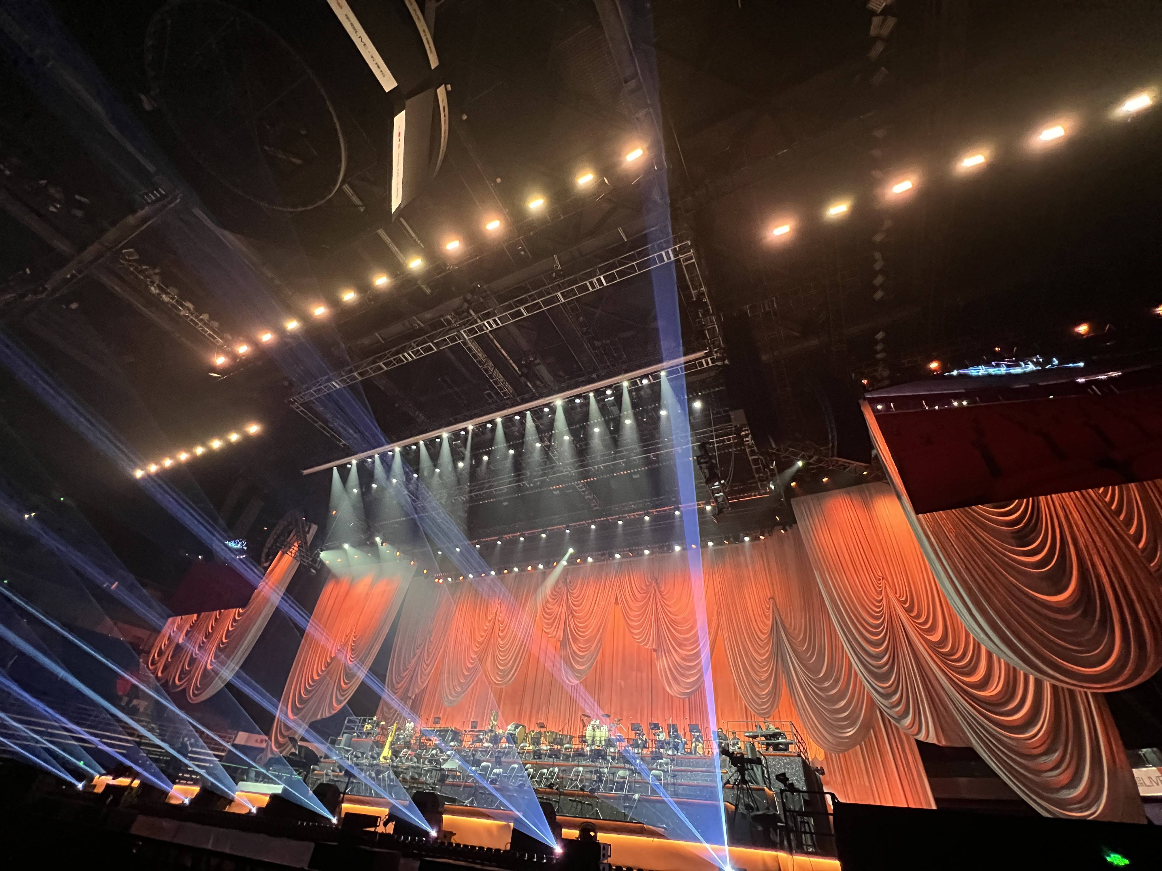 完美终章落下帷幕！L2全程助力张碧晨「爱的史诗」2025交响限定巡回演唱会·北京站