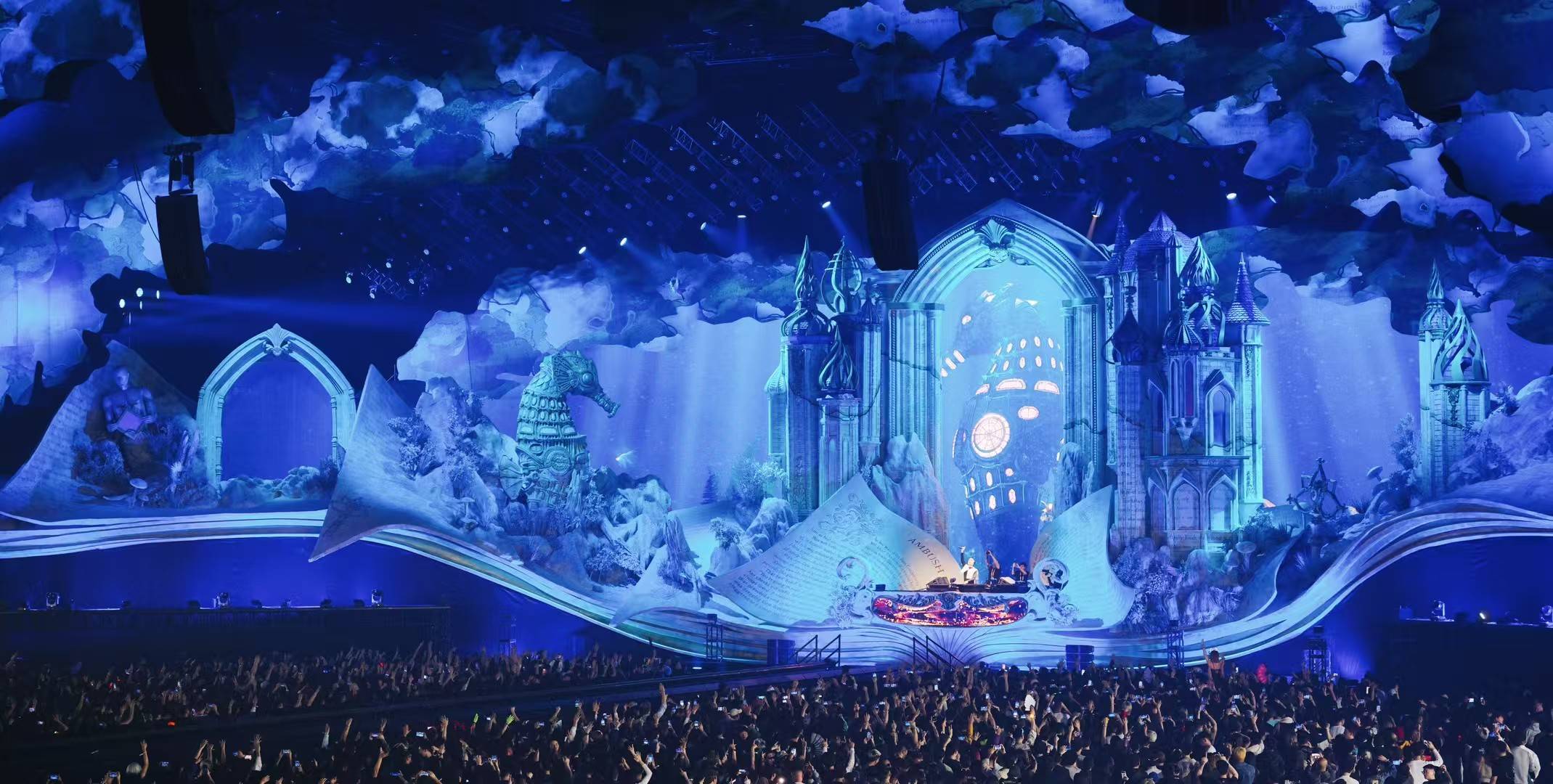 室内造梦:全球殿堂级音乐节Tomorrowland国内首秀!万人见证奇幻的历史时刻!