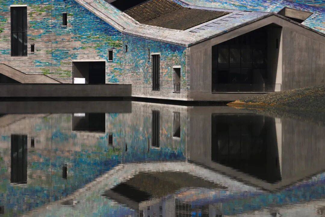 抢先预览!“声学魔术之门”将启,随我们走入“未来之瞳”,感知西安大剧院立体艺术现场!