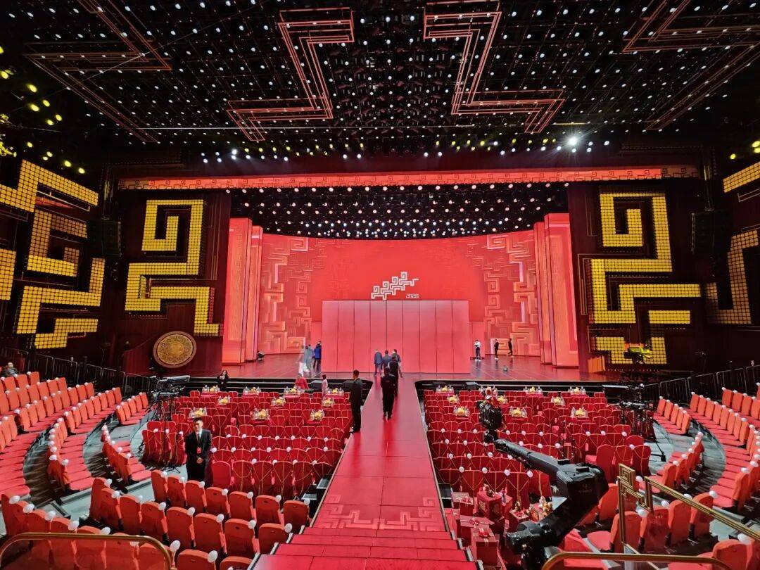 2026中央广播电视台春节联欢晚会|L-Acoustics & BlackTrax带你探秘听得见、看得着的“年味儿”!